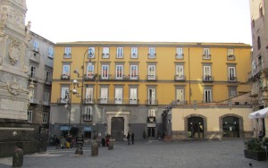 Palazzo_Petrucci_(Napoli)