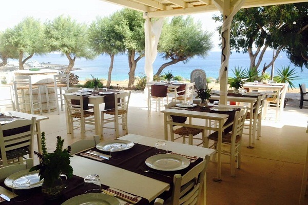 Cercasi cameriere-Chef de rang in Grecia-Isole-Cicladi-Paros